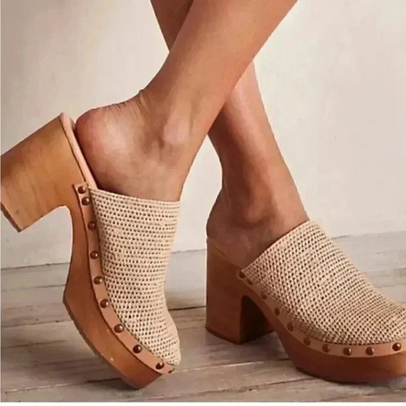 Free People Claudia Clogs - Picture 1 of 8
